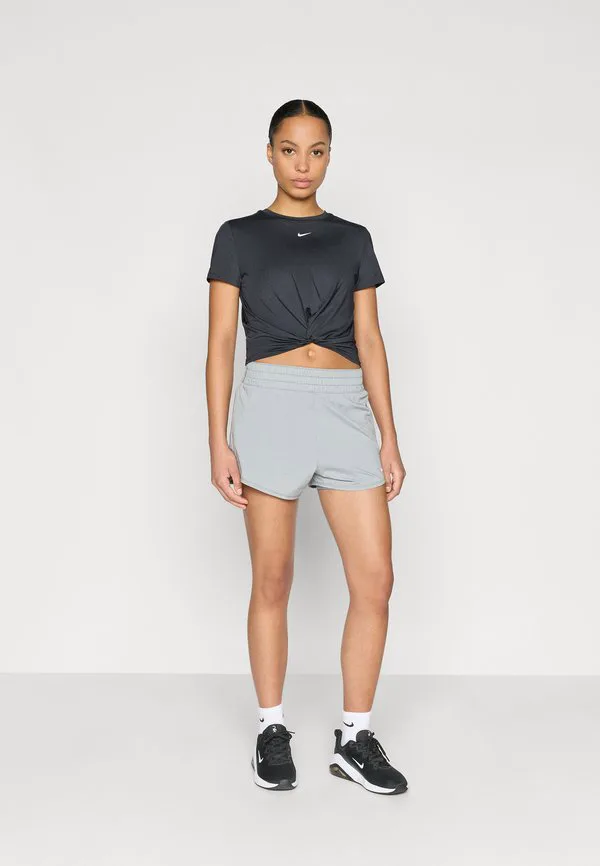 Одна классическая спортивная футболка Nike Performance, Black/White — фото 2