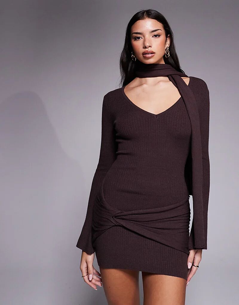

Мини-платье шоколадного цвета с длинными рукавами и отделкой из ребристой ткани Tiger Mist Renner