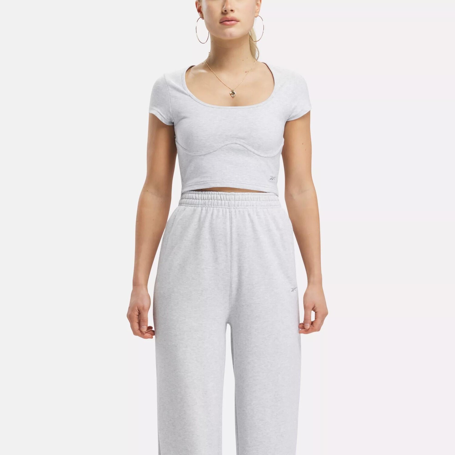 

Классическая широкая футболка Reebok, цвет Light Grey Heather