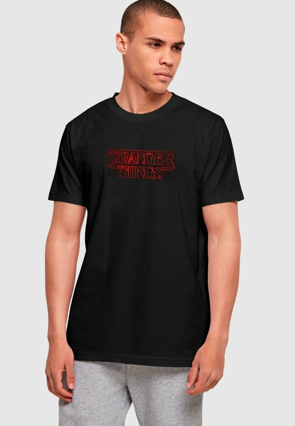 

GLOW LOGO Stranger Things ABSOLUTE CULT, Футболка с принтом черный
