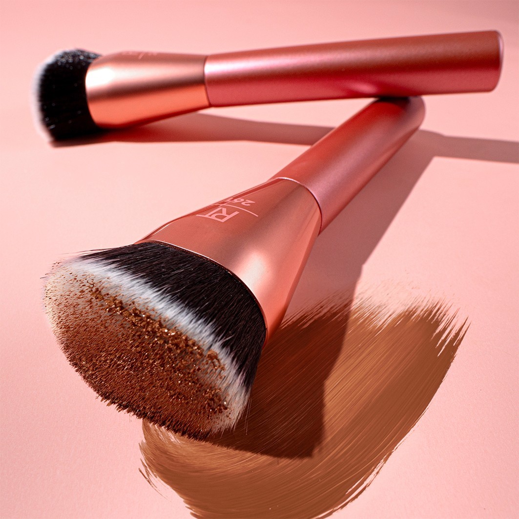 Кисть для лица rt snatch + sculpt contour brush Real Techniques, количество 1 шт. — фото 4