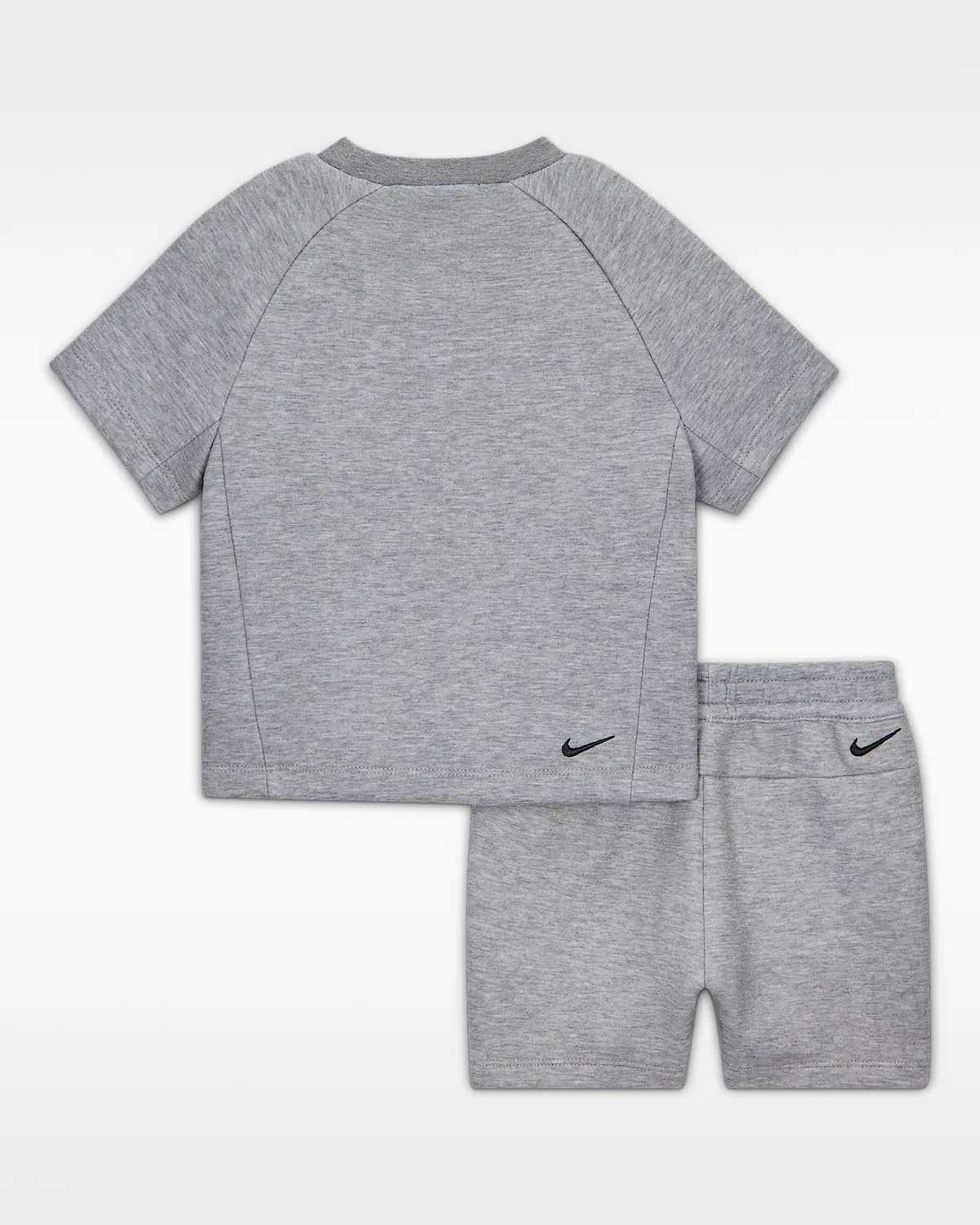 Детский комплект Tech Fleece: футболка и шорты Nike, Dark Grey Heather — фото 2