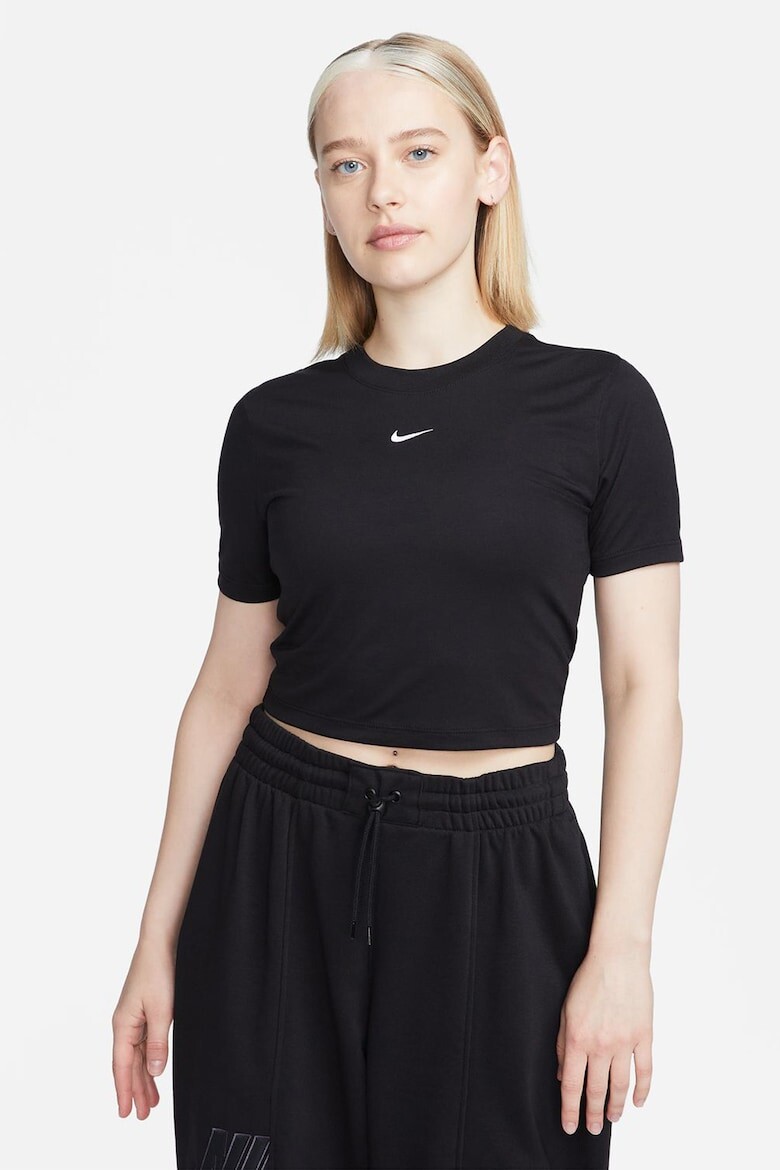 

Короткая футболка с модалом Nike, черный