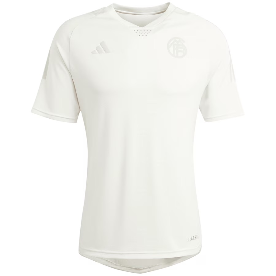 

Футболка Bayern мужская Adidas, белый