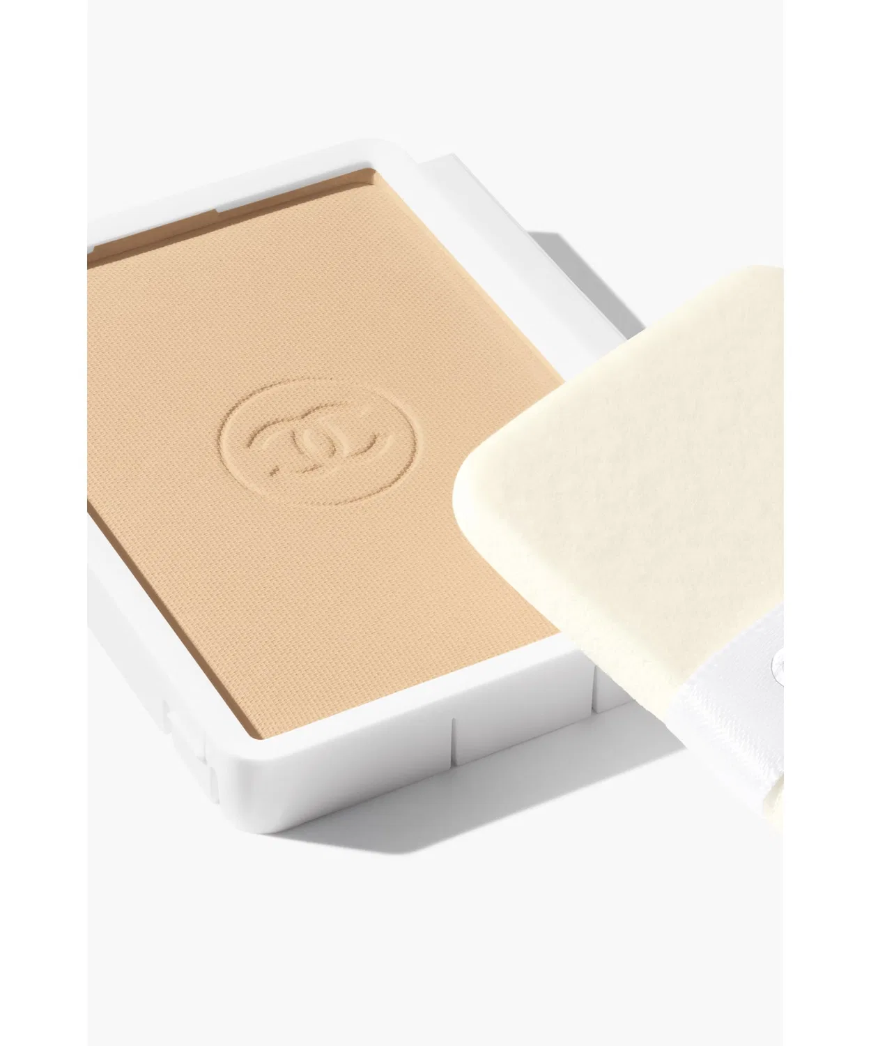 Пудровая основа Éclat Premier Compact SPF30 PA+++ Chanel — фото 4