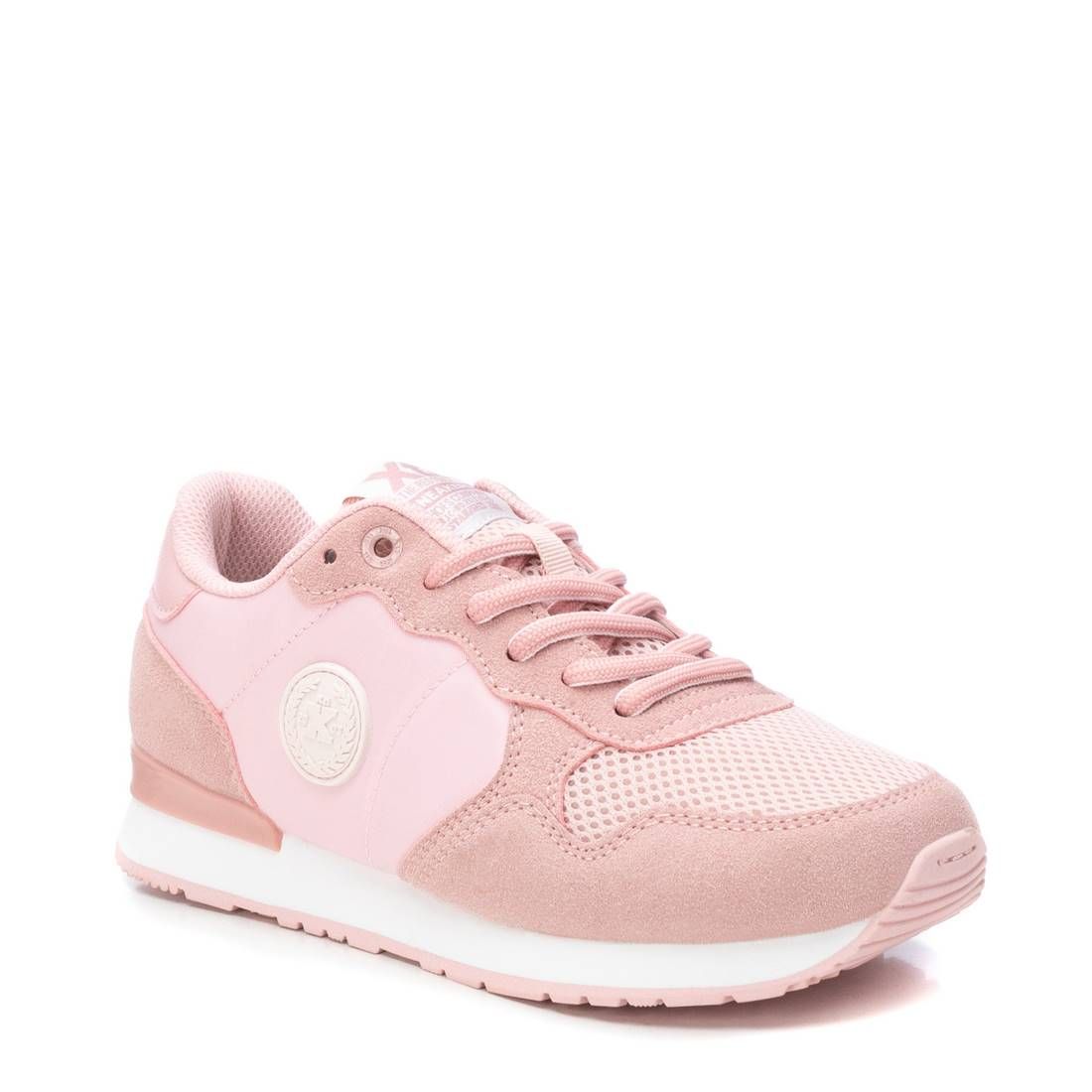 Женские кроссовки на шнуровке от XTI_, цвет light/pastel pink — фото 3