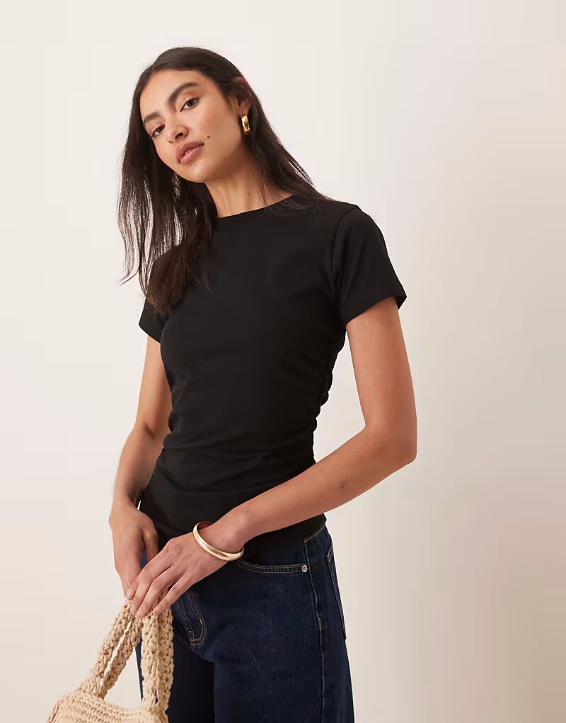 

Футболка ASOS DESIGN с асимметричным кроем и сборками по бокам черного цвета
