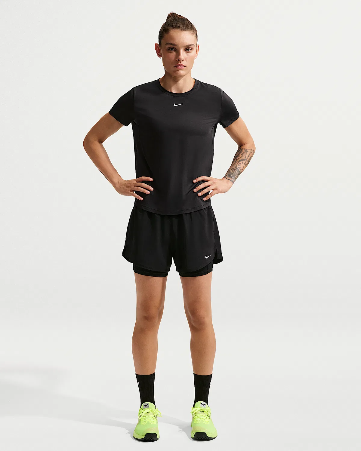Женские шорты Nike One Dri-FIT с высокой посадкой 3" 2-в-1, Black/White