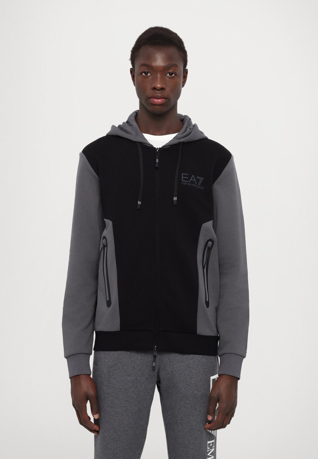 

Толстовка на молнии FELPA EA7 Emporio Armani, черный