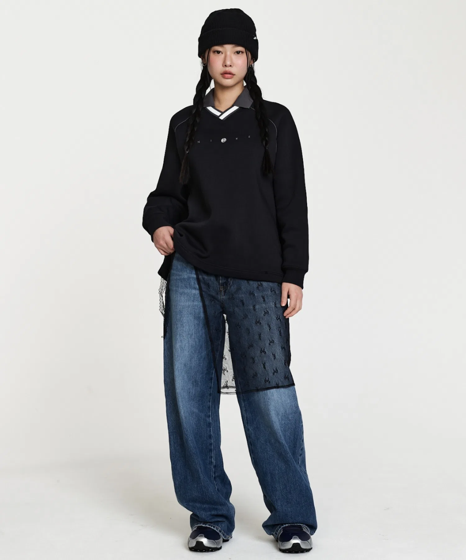 Женская флисовая футболка-поло Nike Sportswear Phoenix Fleece Oversized с графическим принтом IF0257-010, черная. — фото 3