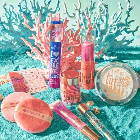 Осветляющая румяна essence LIFE in CORAL, 01 Glowin' Coraltastic, Baby! 7 g — фото 3