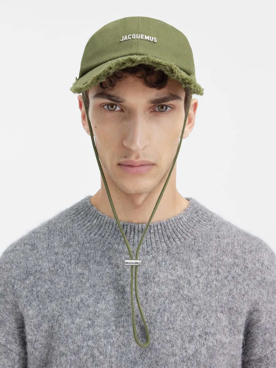 

Бейсболка с бахромой Ла Каскетта Артишо Jacquemus, хаки