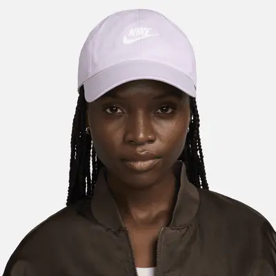 

Бейсболка Nike Club Unstructured Futura Wash Cap, цвет Violet Mist/White