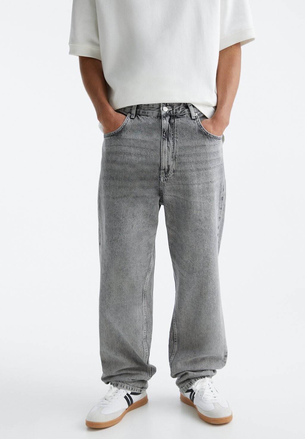 

Джинсы-сигареты Baggy Fit PULL&BEAR, цвет dark grey