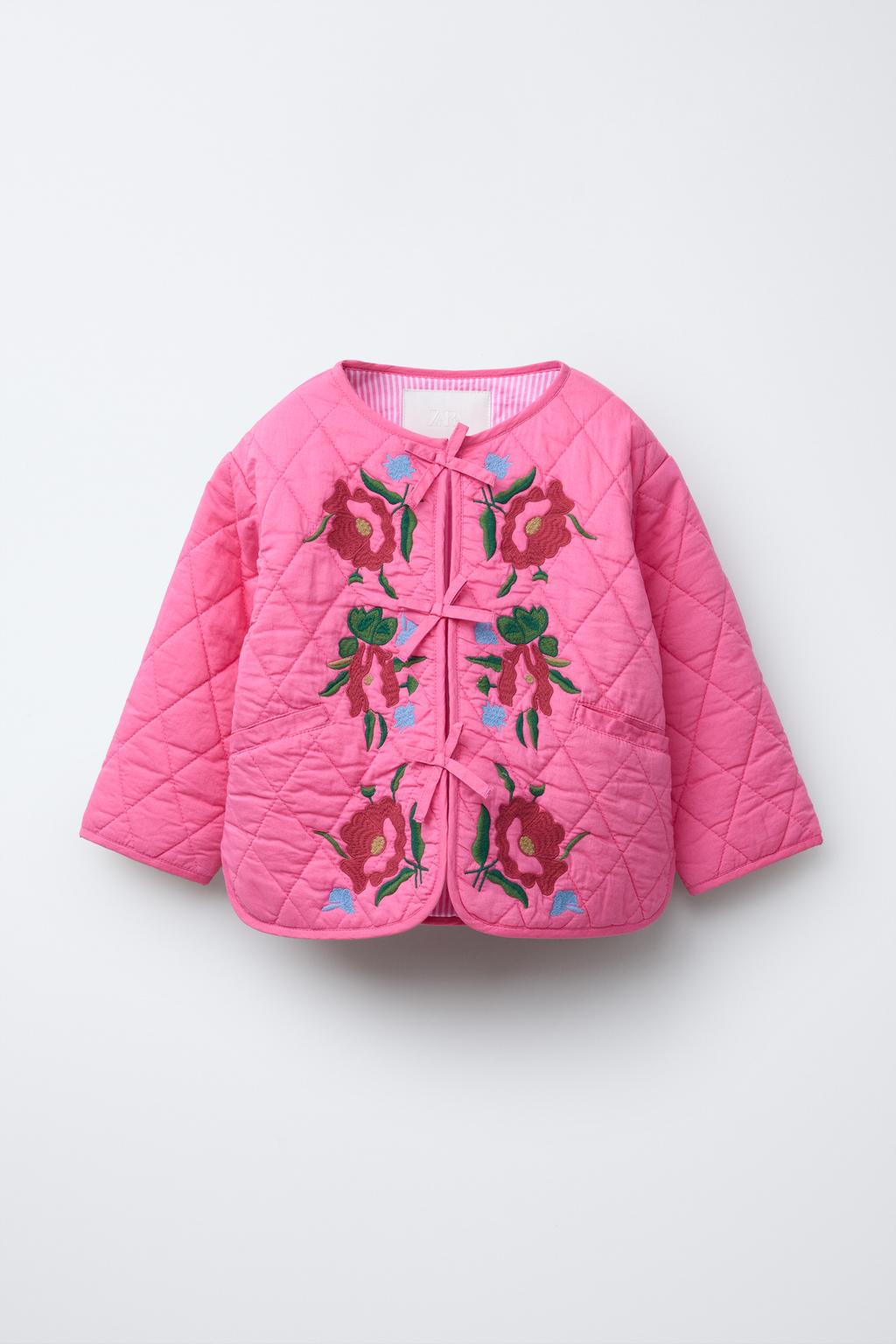 

Стеганая куртка с вышитыми цветами ZARA, цвет Fuchsia
