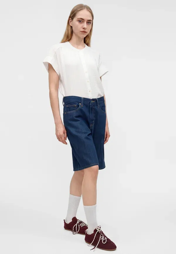 Джинсовые шорты Gap, темная стирка — фото 4