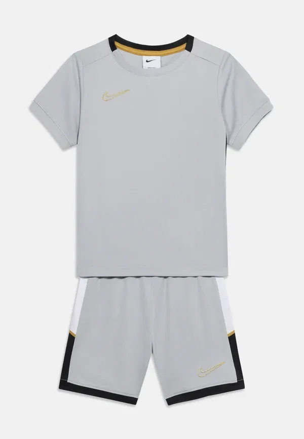 Футболка спортивная Nike Performance, цвет светло-дымчато-серый — фото 3