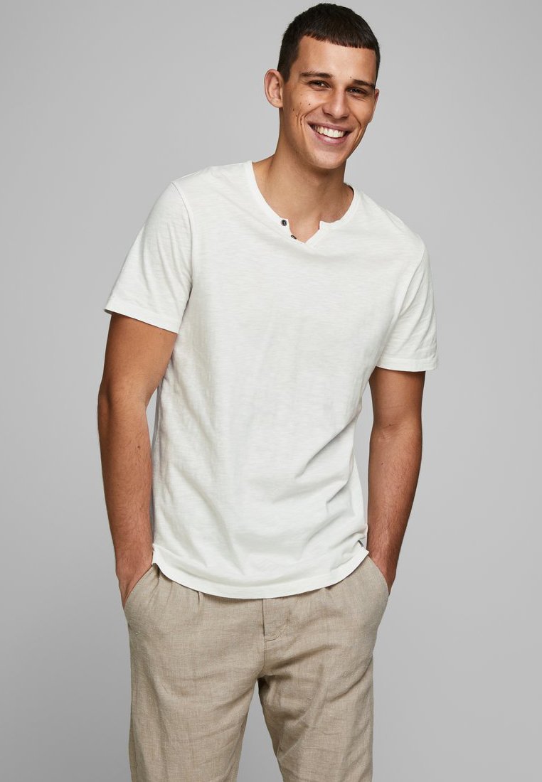 

Футболка JJESPLIT NECK NOOS Jack & Jones, кремовый