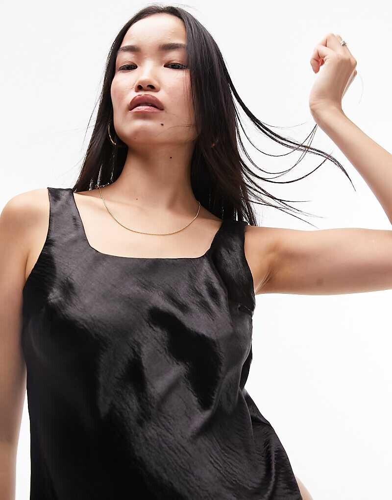 

Черная атласная майка с квадратным вырезом Topshop