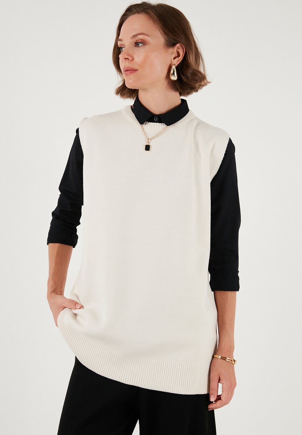 

Топ REGULAR FIT LELA, молочный