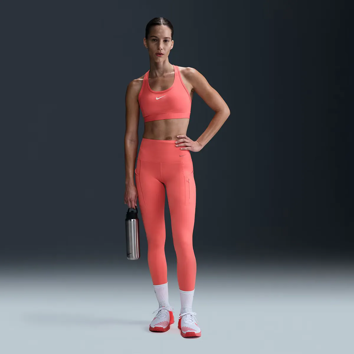 

Go Женские длинные колготки Nike, коралловый