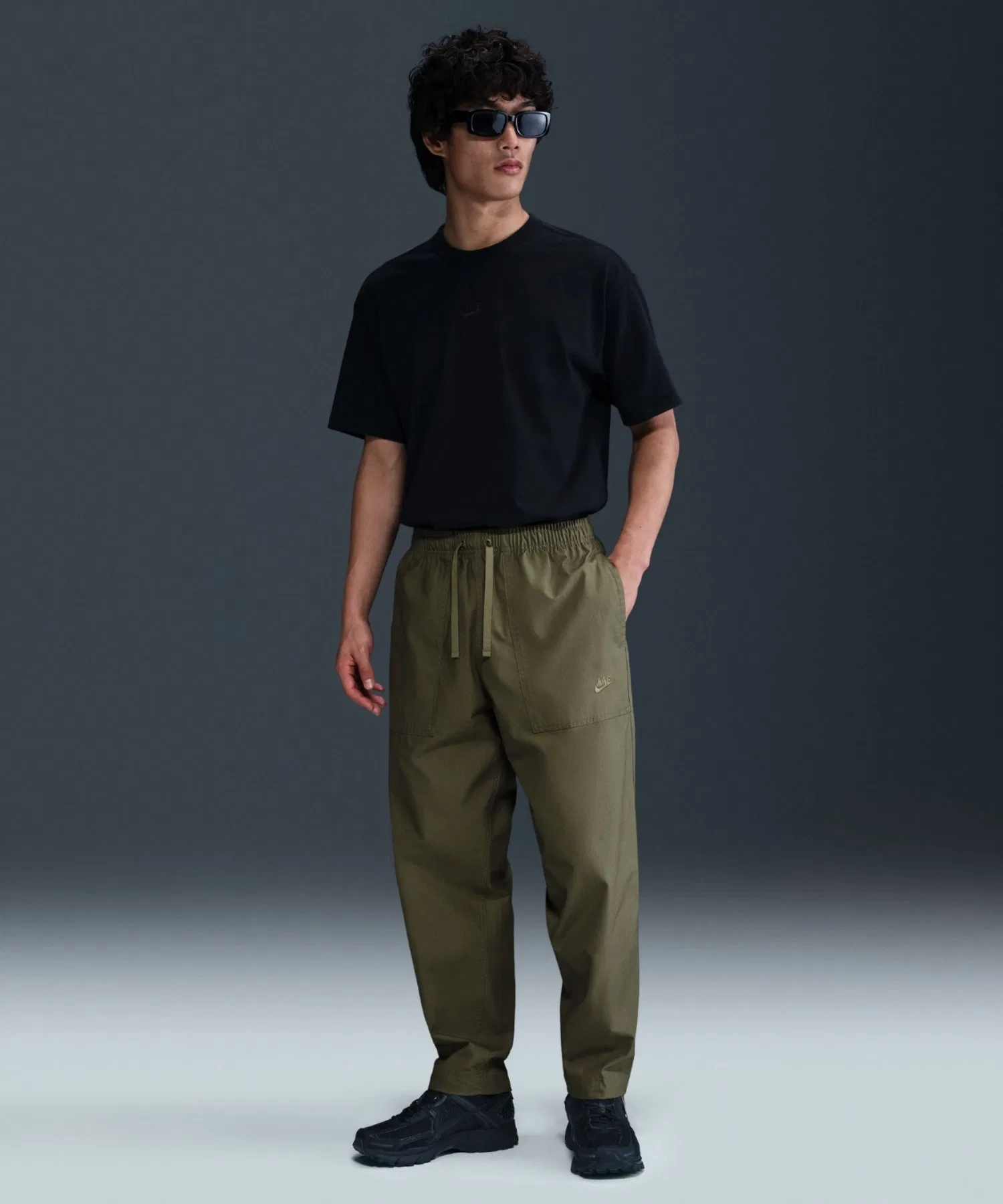 Мужские брюки Nike Club из хлопка оливковые — фото 4