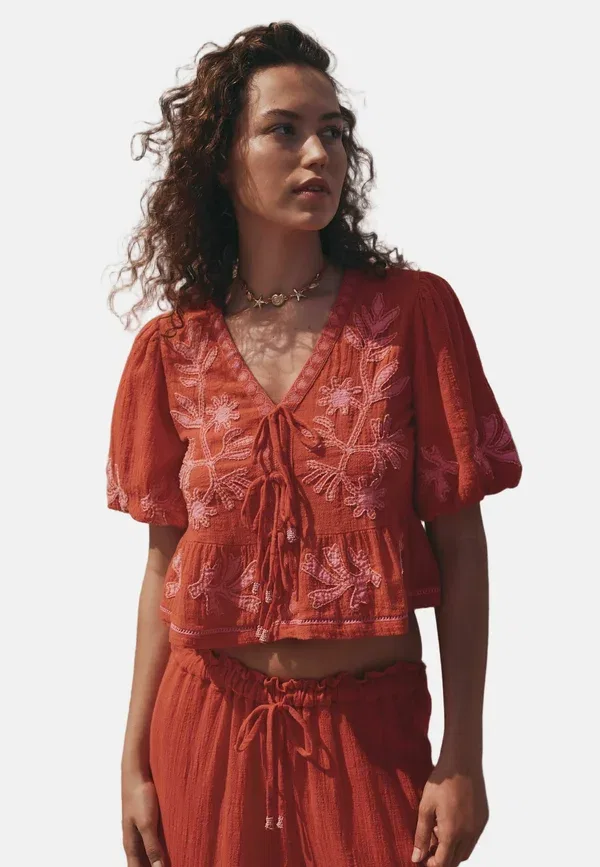 Блуза Next, Regular fit embroidered puff sleeve tie top, красно-розовый