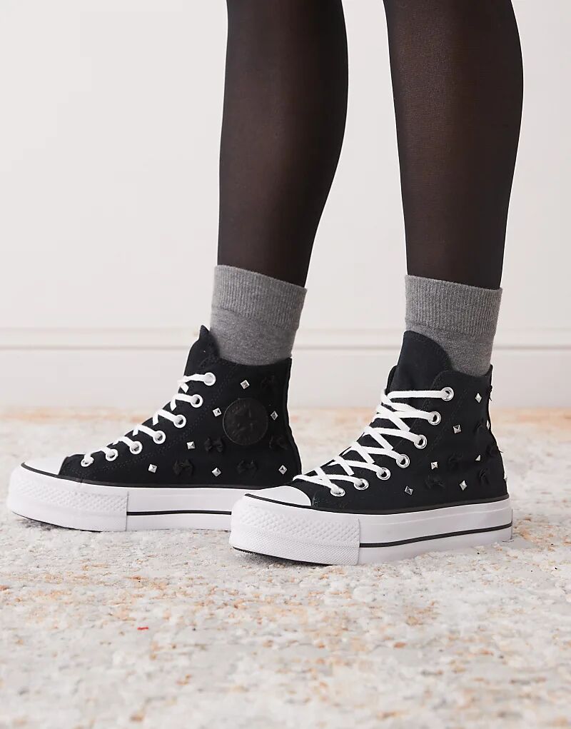 Кроссовки Converse Chuck Taylor All Star Lift Hi на платформе черного цвета с бантами и заклепками