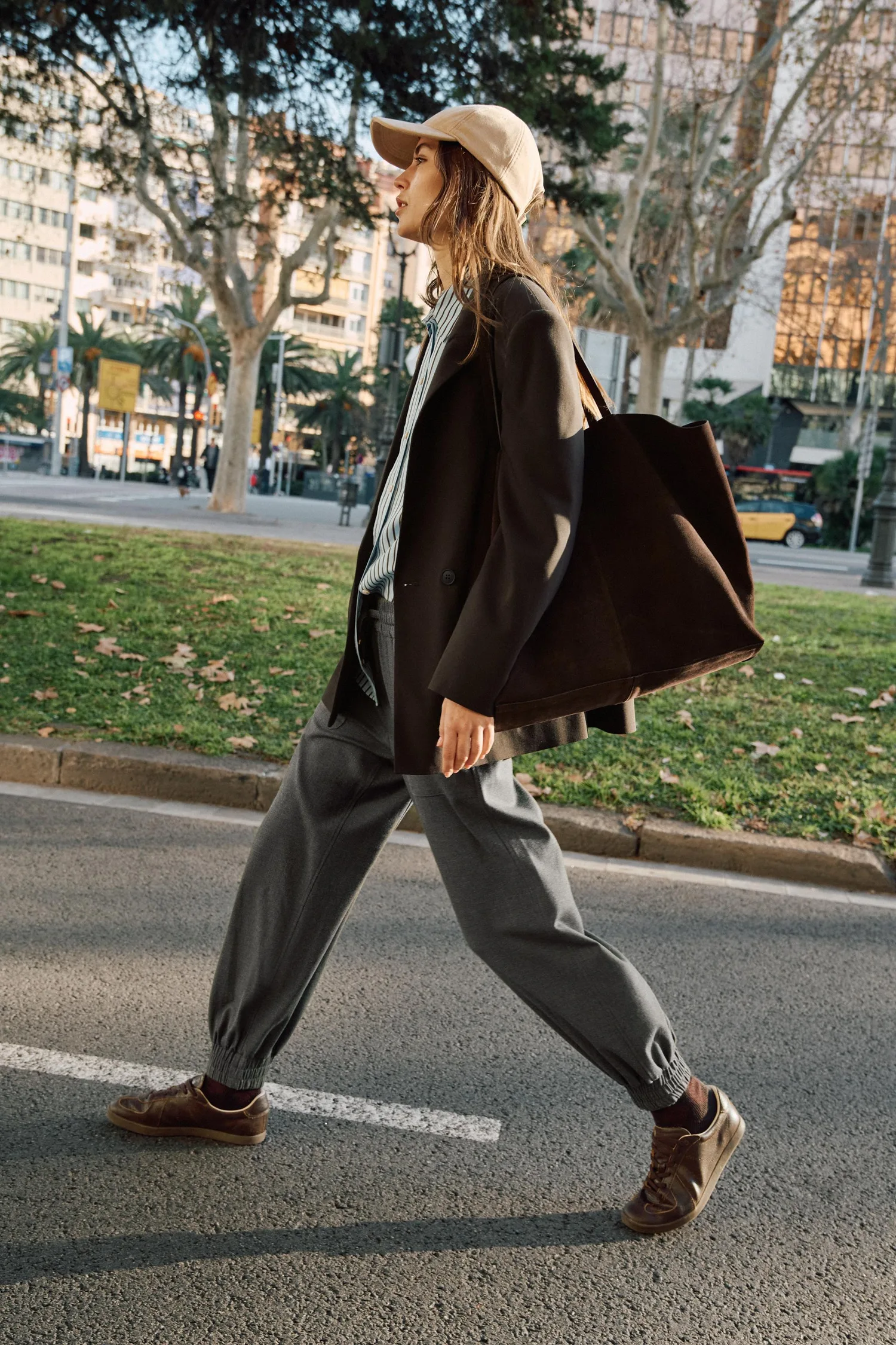 Спортивные брюки с эластичными манжетами Zara, хаки — фото 4