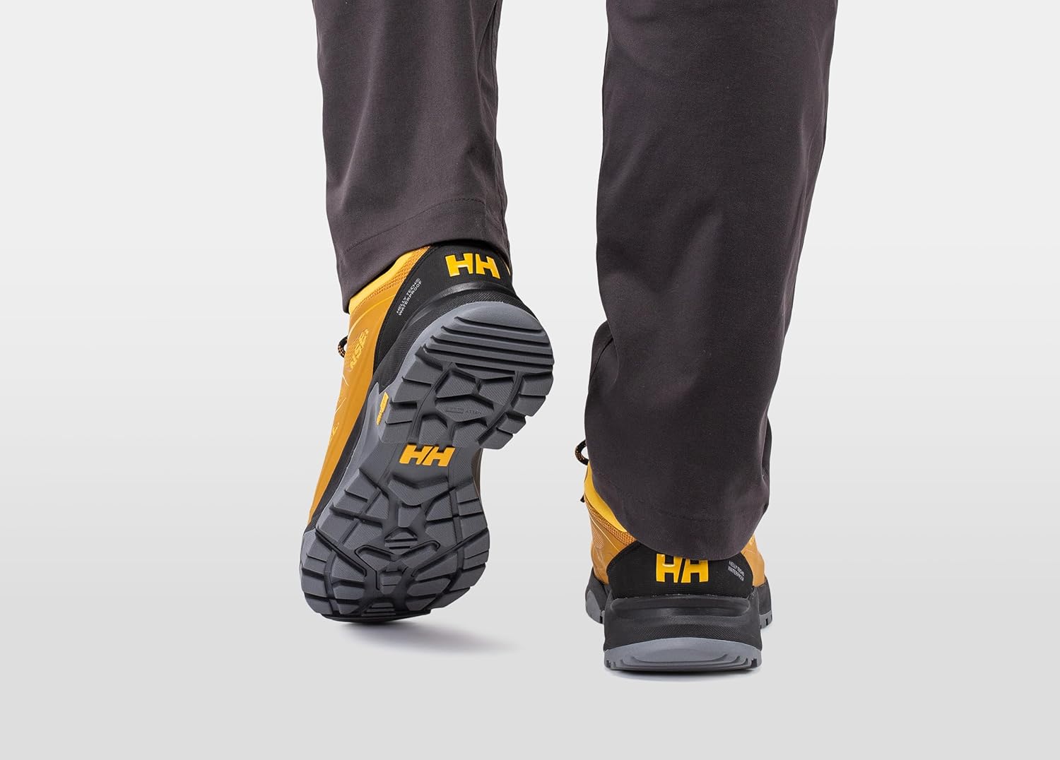 Helly-Hansen Cascade Low HT мужские водонепроницаемые ботинки для походов - прочная обувь для активного отдыха, легкие и удобные трейловые ботинки Helly Hansen, 345 Essential Yellow/Mustard — фото 4