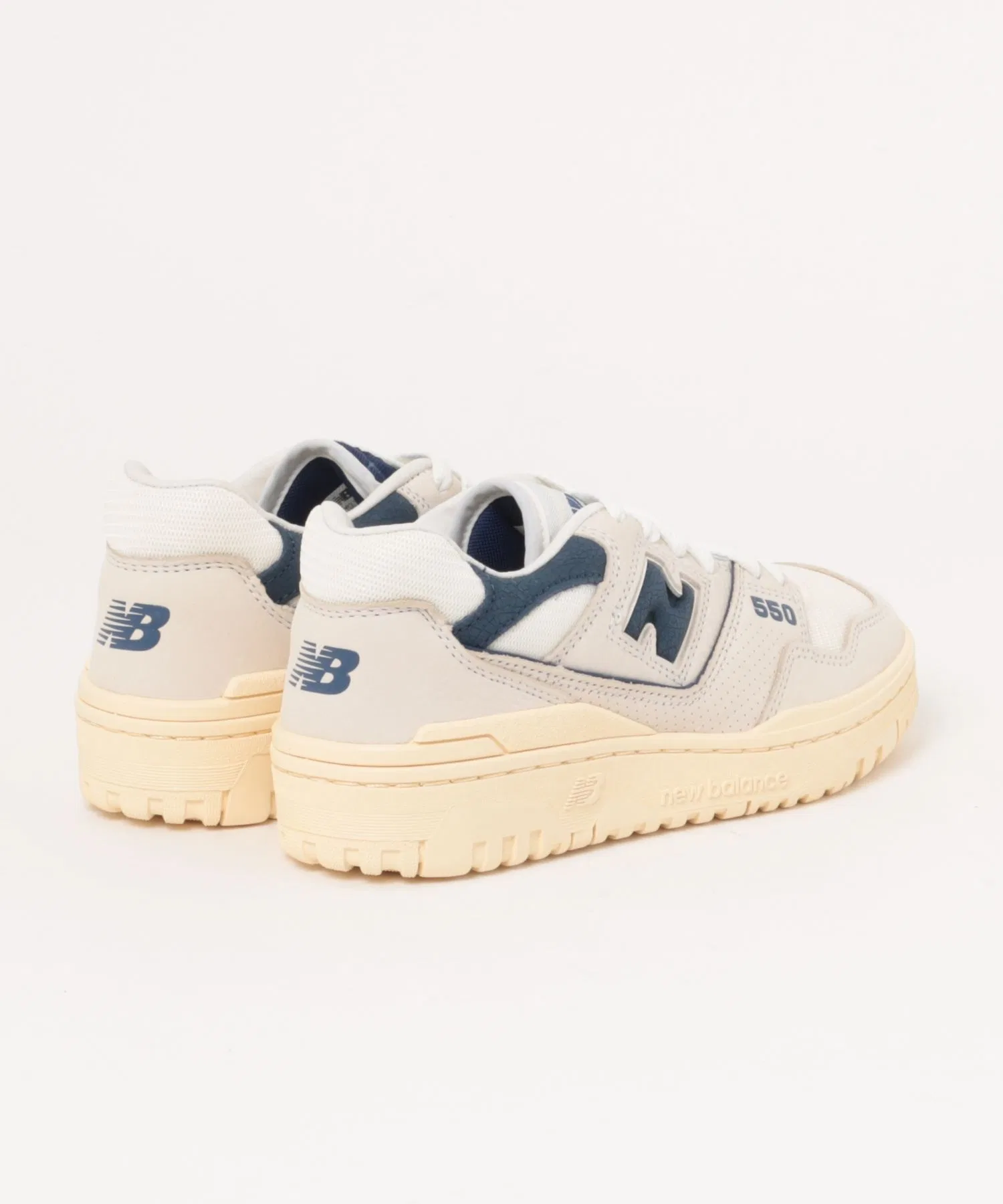 Мужские кроссовки из натуральной кожи BB550LRB New Balance белые — фото 2