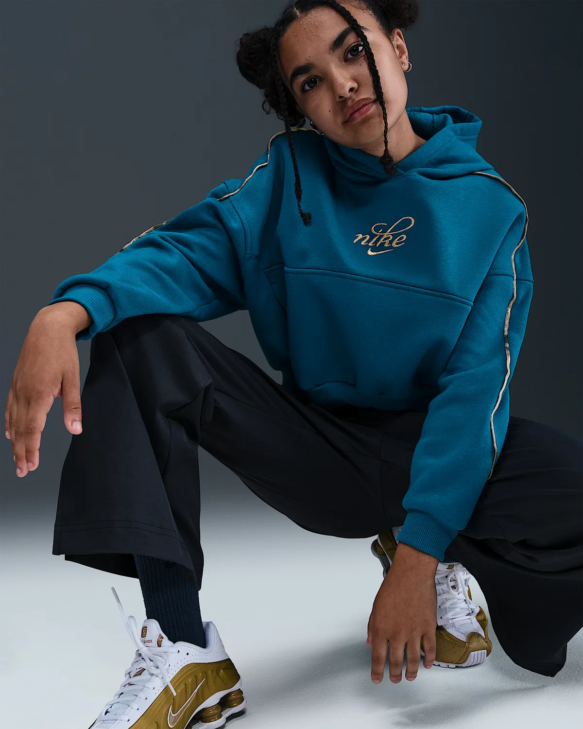 Детская (девичья) свободная худи Nike Sportswear Club Fleece, Green Abyss/Metallic Gold — фото 3