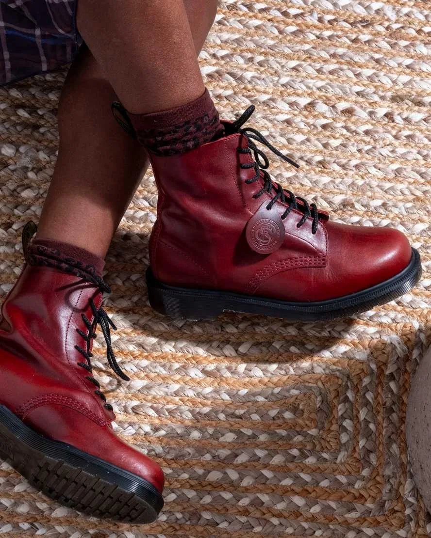 1460 Классические сапоги из телячьей кожи, изготовленные в Англии Dr Martens, серый — фото 4