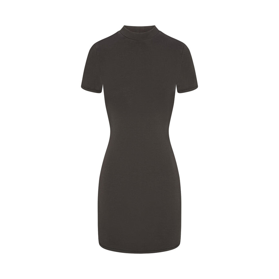 

Мини-платье с вырезом-горлом SKIMS Outdoor, цвет Washed Onyx