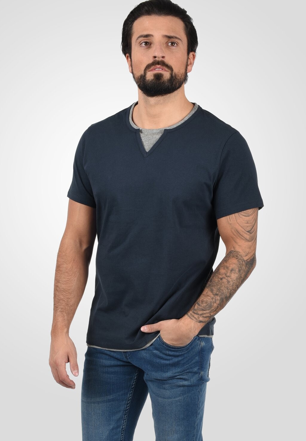 

Базовая футболка BHLEONIS Blend, цвет navy