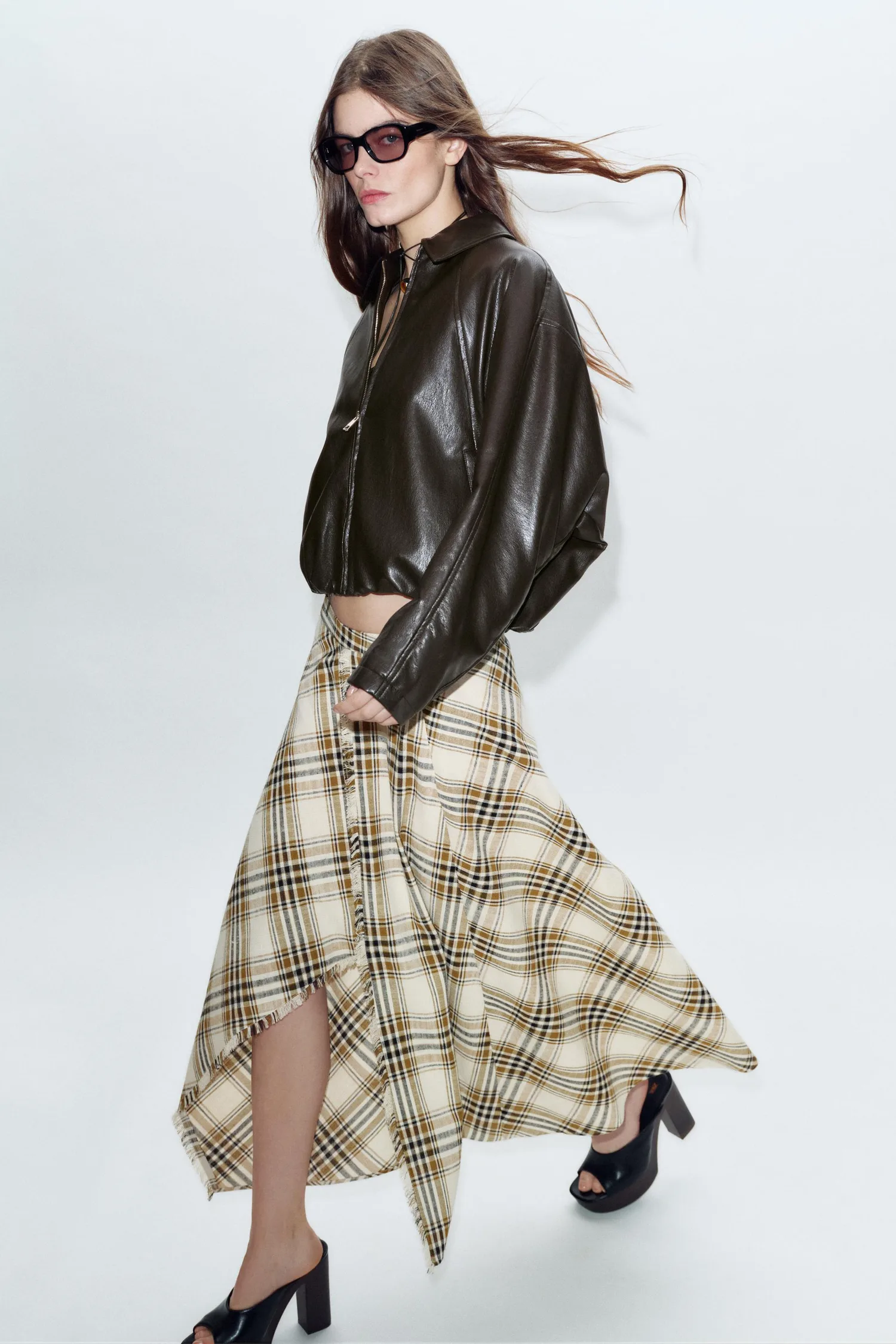 Юбка миди Zara Asymmetric Checks, экрю/черный — фото 3
