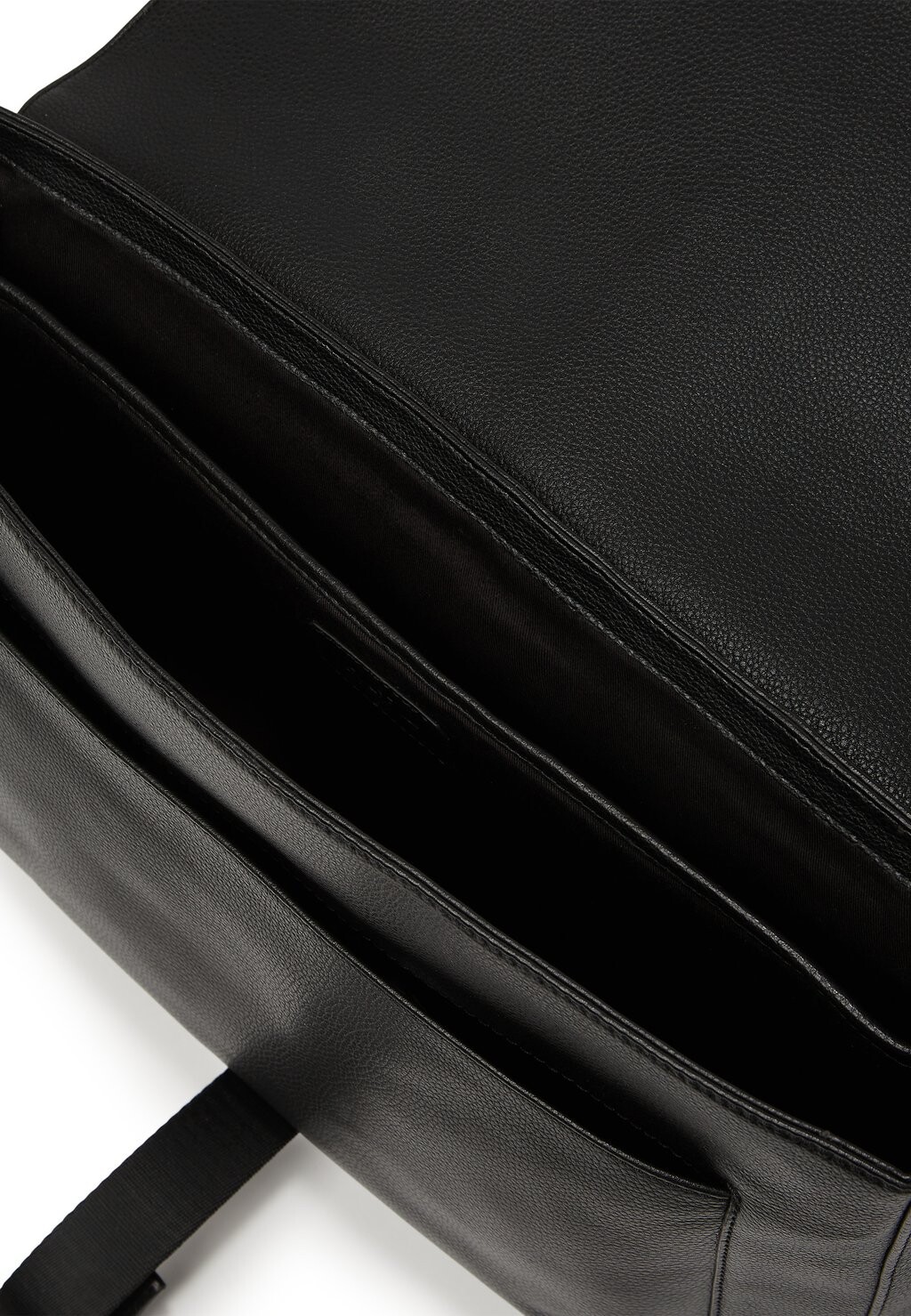 

Сумка через плечо PEBBLED LAPTOP BAG KARL LAGERFELD, черный