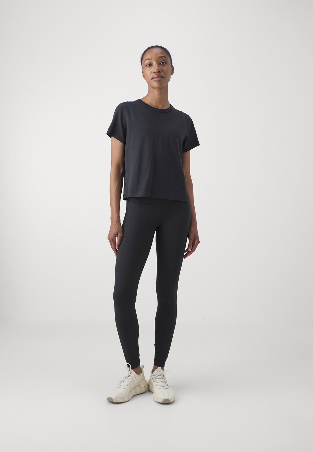 

Тайтсы WUNDER TRAIN RIBBED HIGH-RISE 71CM lululemon, черный