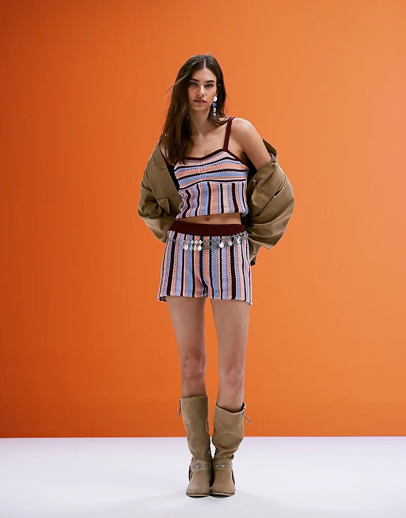 

ASOS DESIGN Разноцветные трикотажные шорты в полоску, имитация вязания крючком