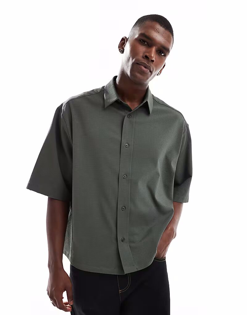 

Рубашка свободного кроя из сирсакера цвета хаки от ASOS DESIGN