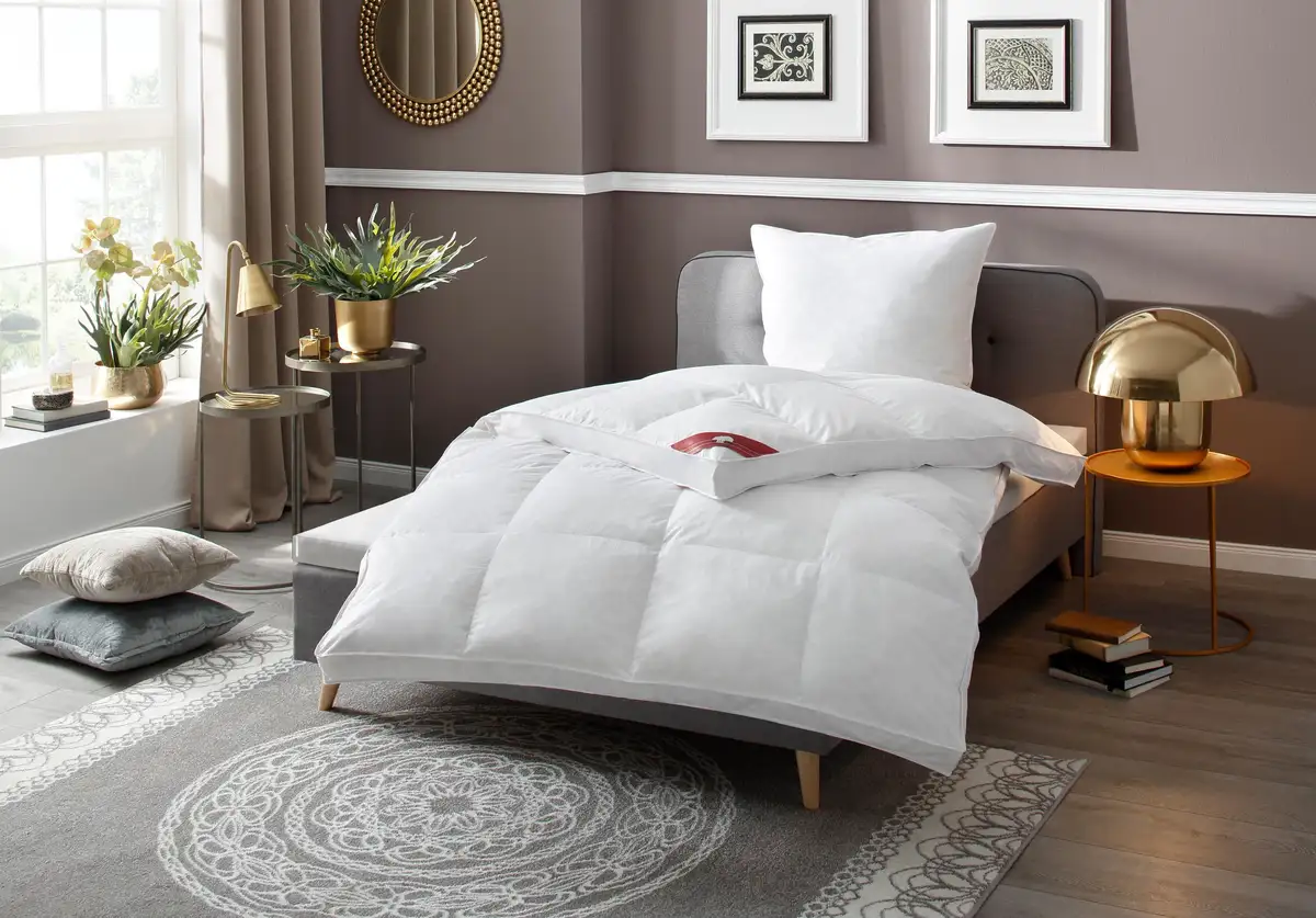 

Пуховое одеяло RIBECO "очень пухлый 135х200 см, белый