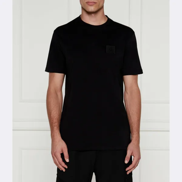 

Футболка стандартного кроя Armani Exchange, черный