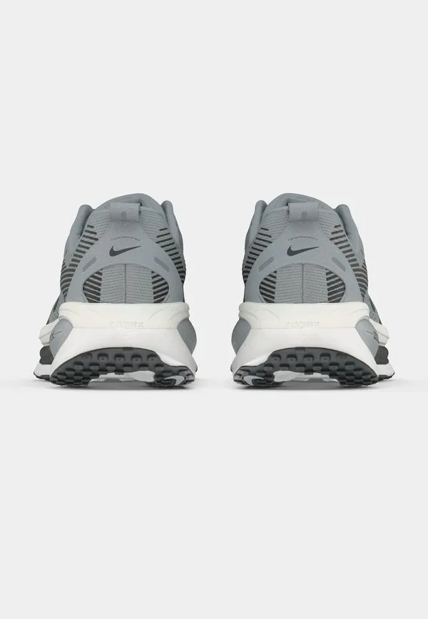 Кроссовки для бега по шоссе vomero 18 Nike Performance, Wolf Grey/Anthracite/Pure Platinum-Coloured/Summit White — фото 4