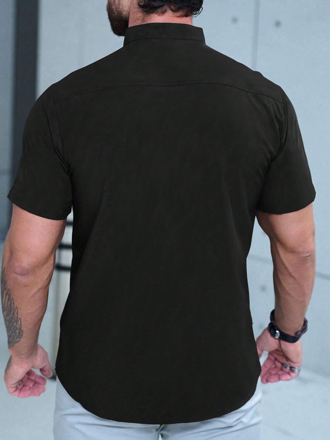 

Мужские однотонные рубашки с коротким рукавом Homme больших размеров Простая черная рубашка на пуговицах для выхода в свет Manfinity, черный