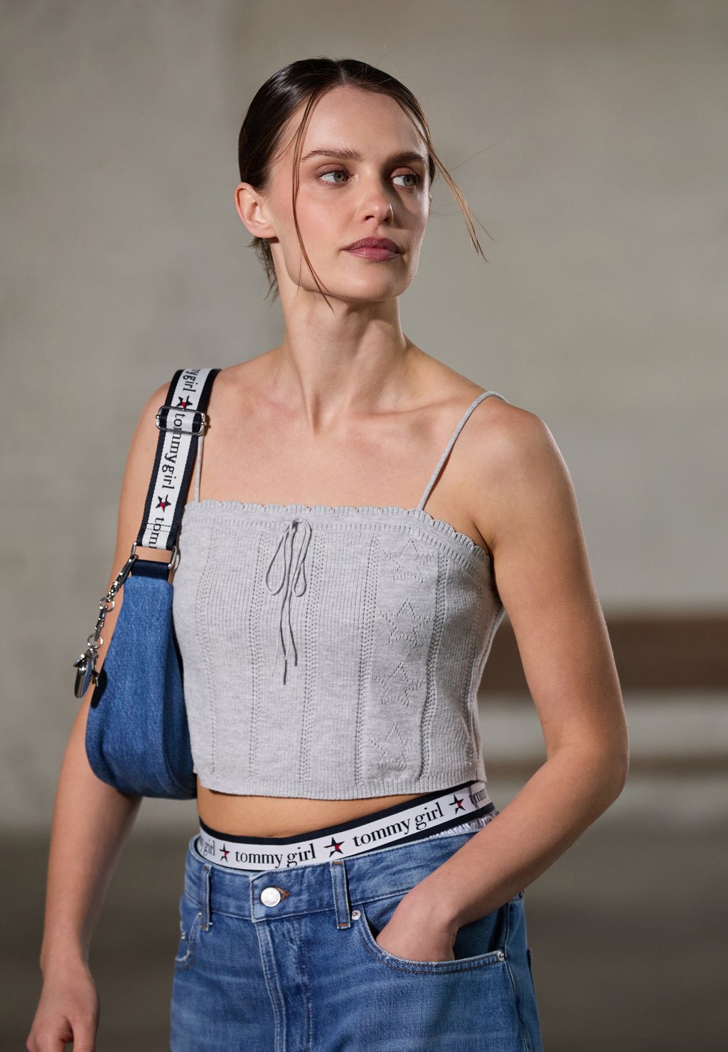 

Топ POINTELLE CAMI Tommy Jeans, серый