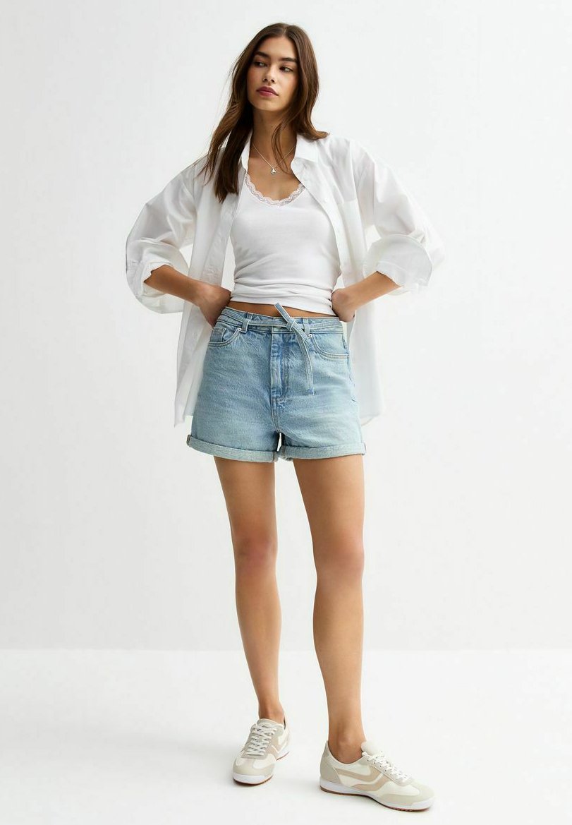 

Джинсовые шорты BELTED TURN UP CUFF New Look, синий