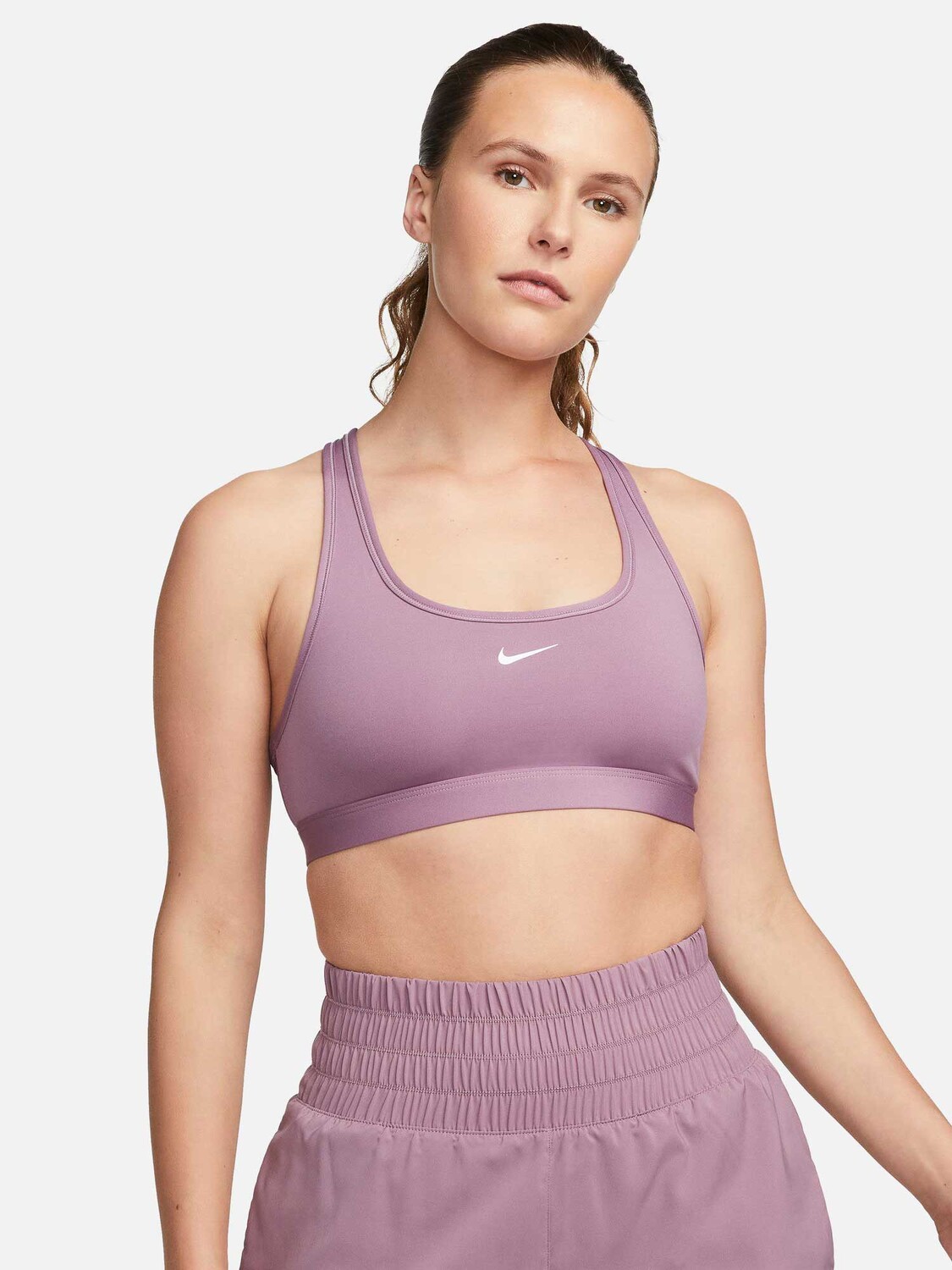 

Спортивный бюстгальтер Nike W NK SWSH LGT SPT BRA, фиолетовый