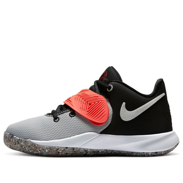 

Кроссовки kyrie flytrap 3 se Nike, черный