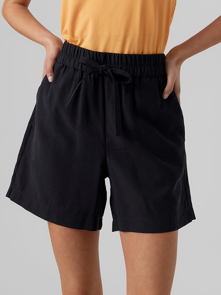 

Шорты Vero Moda, черный