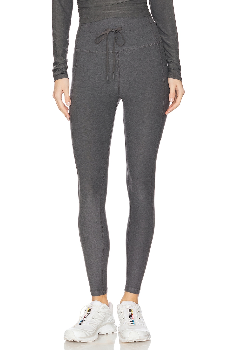 

Spacedye the go pocket midi леггинсы Beyond Yoga, true gray heather